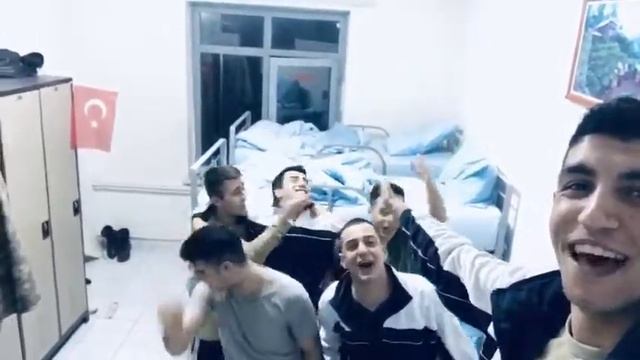 Askerde sana git diyemem смотреть онлайн