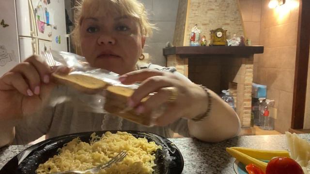 MUKBANG 🥰ЛАПША ДОШИРАК🍜&MUKBANG DOSHIRAK NODLES #мукбанг #mukbang #asmrrussia