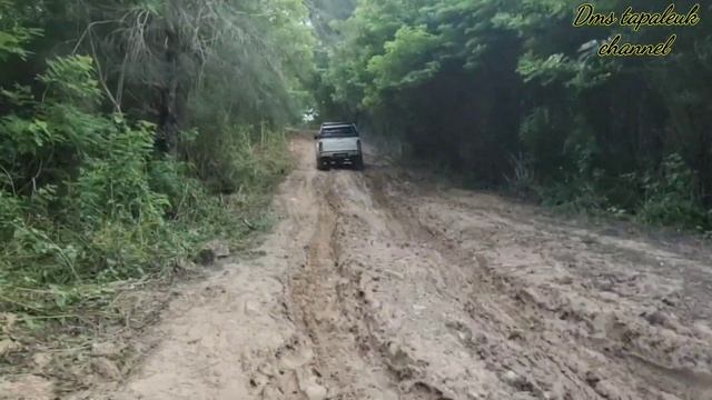 Toyota Hilux Vigo Off Road ringan akhir pekan#sukajalan#hiburan#hilux4x4 #advanture#traveling#dms смотреть онлайн