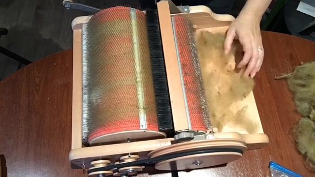 Мастер-класс по прядению пряжи | N1 подготовка шерсти и использование драмкардера смотреть онлайн