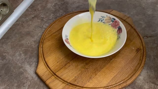 Если вам надоела жареная картошка, тогда этот рецепт для вас! Картошка по-французски смотреть онлайн