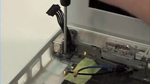 Macbook 13" Repair - Magsafe Board Removal смотреть онлайн