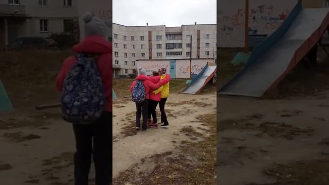 Катя сломала ногу, срочно в больницу! смотреть онлайн