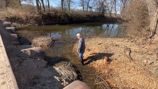 update on low water bridge culverts and log clogs! we break out the chainsaw!! 1/8/23 смотреть онлайн