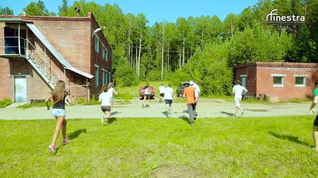 финестра 9 лет