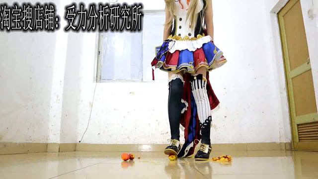 Chinese girl wear cosplay shoes crush Kotori Minami Maid Awakening смотреть онлайн