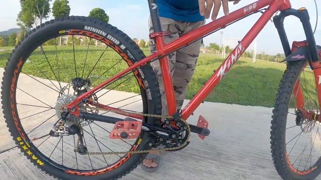 Kona Honzo ESD Bike Review | Budget Setup | Hardcore Hardtail MTB