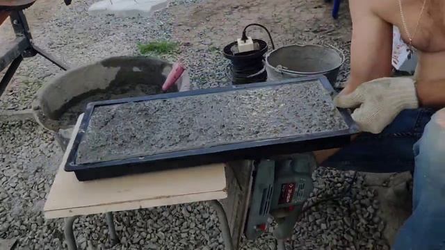 Процесс изготовления садового бордюра без пластификатора, как его делаю я. смотреть онлайн