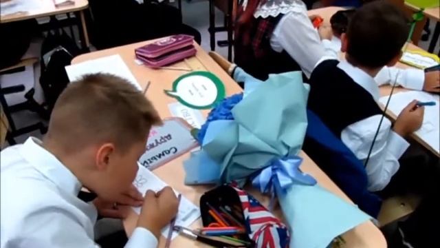 4 В класс 1 сентября 2022 год. г. Лобня Московская обл. смотреть онлайн