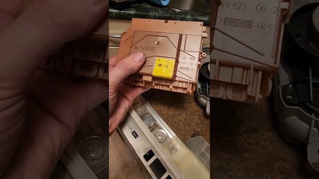 посудомойка Bosch замена процессора замена распределителя потоков смотреть онлайн