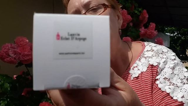 *Parfum de Paris*- выручил в очередной раз смотреть онлайн