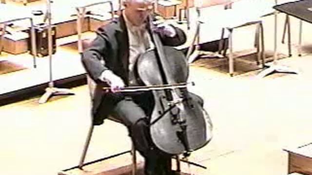 Luis Leguia playing Bach C Major Prelude смотреть онлайн