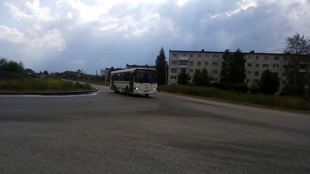 Автобус лиаз 5256 по маршруту шахта Ново-Кальинское на перекрёстке трассы Ивдель-Серов. смотреть онлайн