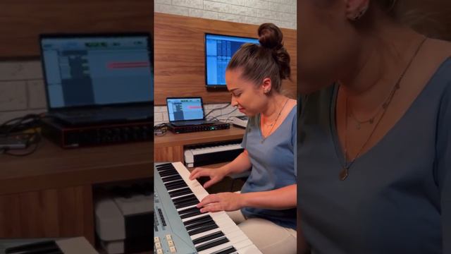 Synth Pads - Motif xs смотреть онлайн