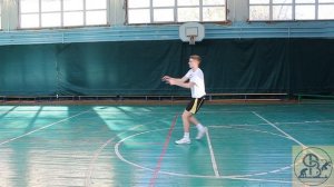 Приём и передача мяча  двумя руками снизу 5-7 класс