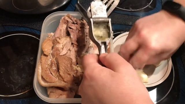 ГОЛЁНКА-РУЛЬКА!Мясной Рулет!?Готовим в Скороварке!Быстро, Легко И Очень Вкусно!??#Вильнюс-Литва# смотреть онлайн