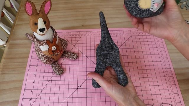 Easy Patchwork Kangaroo || FREE PATTERN || Full Tutorial with Lisa Pay смотреть онлайн