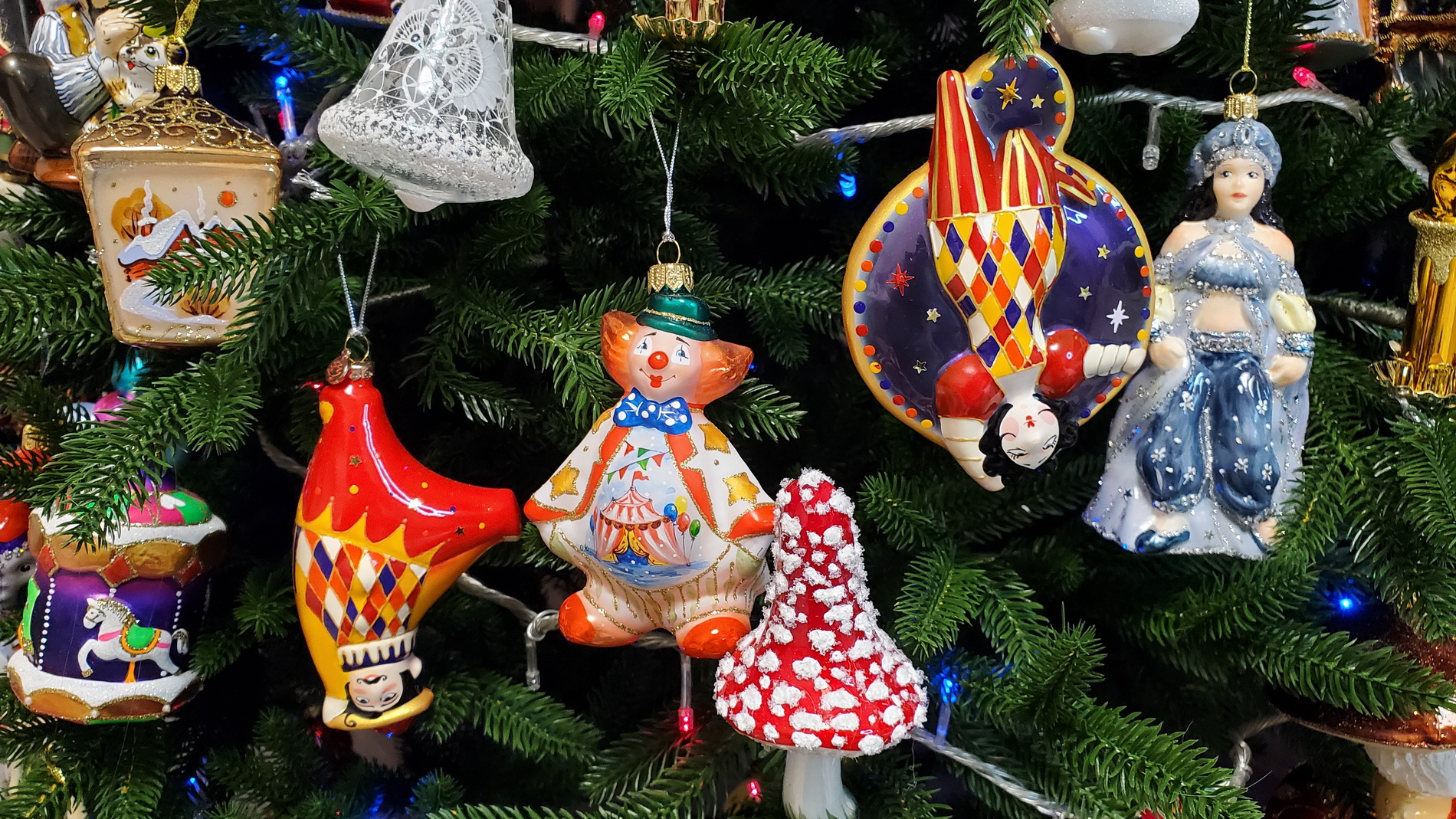 Ёлочные игрушки серии Цирк производство XMAS TOYS .mp4 смотреть онлайн