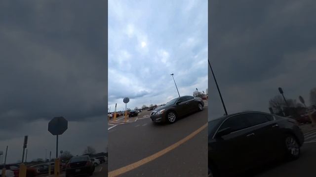 #EUC Life. Kingsong 16s. Parking lot choppin… смотреть онлайн