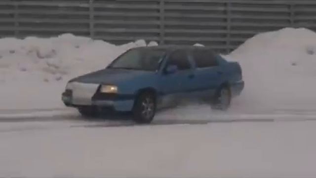 Слегка дернул ручник:) смотреть онлайн