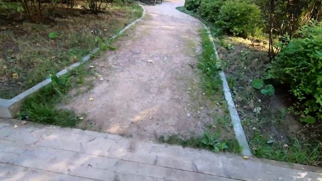 Прогулки Янчика с братом на отличных детских площадках . смотреть онлайн