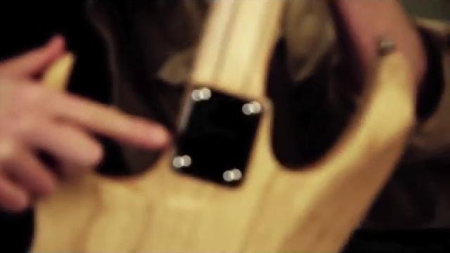 Paul Gilbert on the design and features of his Ibanez PGM80P Signature guitar смотреть онлайн