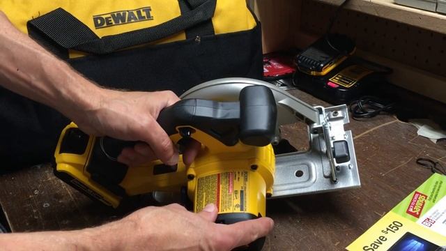 DeWalt 20 Volt Max DCK520D2 5 Tool Combo Kit - Review and Demo смотреть онлайн