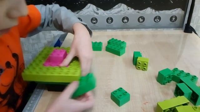 Новогодняя ёлка из лего смотреть онлайн