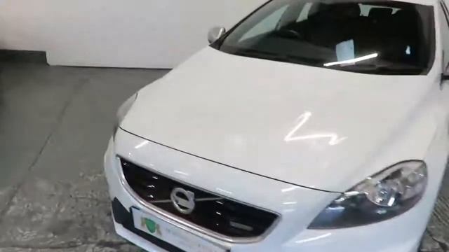 VOLVO V40 Hatchback 2.0 D3 R-DESIGN NAV (2014 смотреть онлайн