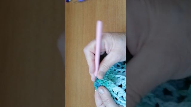 Обвязка ободка Осеннего берета Рачьим шагом. Видео по вязанию берета у меня на канале #береткрючком смотреть онлайн