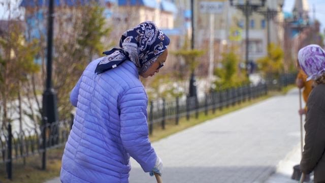 Ямальский район принял эстафету летних субботников смотреть онлайн