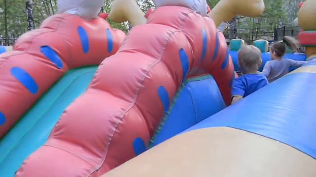 Настя на батуте часть 2) Nastya on a trampoline part 2 ) смотреть онлайн