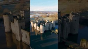 Замок Бодиам, Англия.