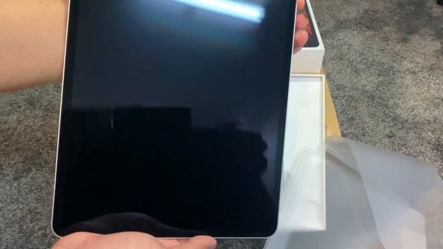 Unboxing of iPad Pro 2021, m1 chip edge-to-edge Liquid Retina display with ProMotion. смотреть онлайн