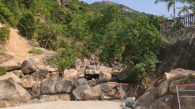 Подводная лодка Кило 636 в горах Нячанга смотреть онлайн
