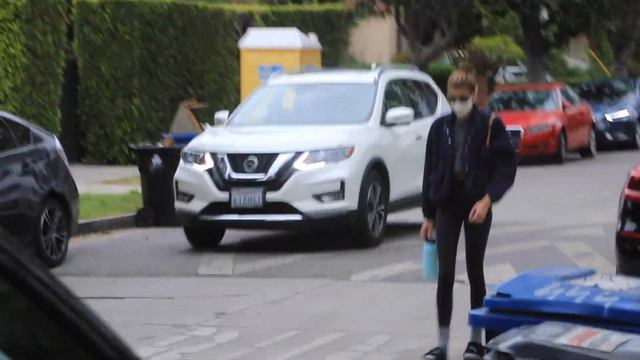 Kaia Gerber Gears Up For American Horror Story Debut смотреть онлайн