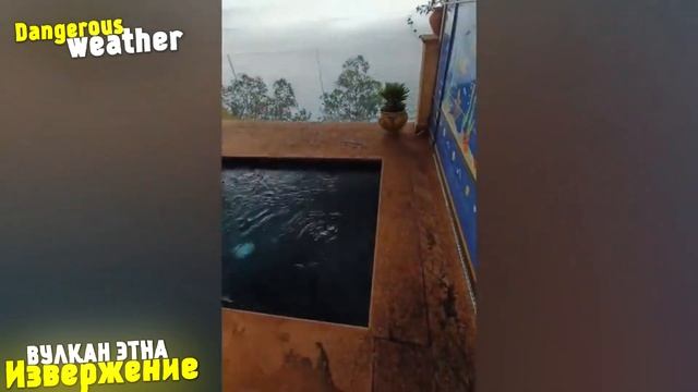 Извержение вулкана Этна, на Сицилии Etna выбрасывает черный пепел с неба! Катаклизмы 24 октября смотреть онлайн