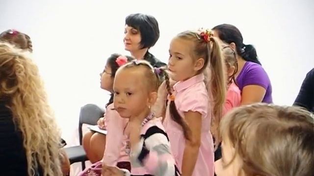 День открытых дверей на Филиале "Барбарики" (Салтовка).Школа радости смотреть онлайн
