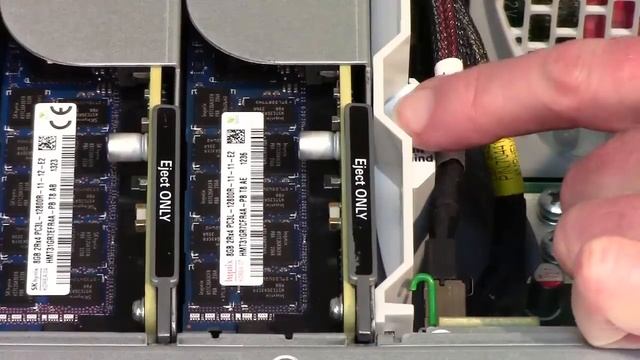 Oracle's Sun Server X4-4 Memory Riser Replacement смотреть онлайн