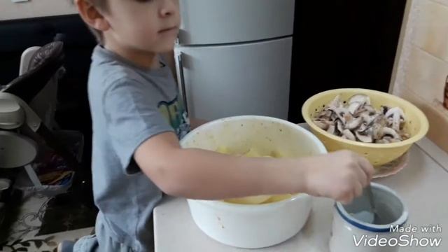 Курица в духовке с грибами и картошкой | ПП рецепты | Готовим с детками смотреть онлайн