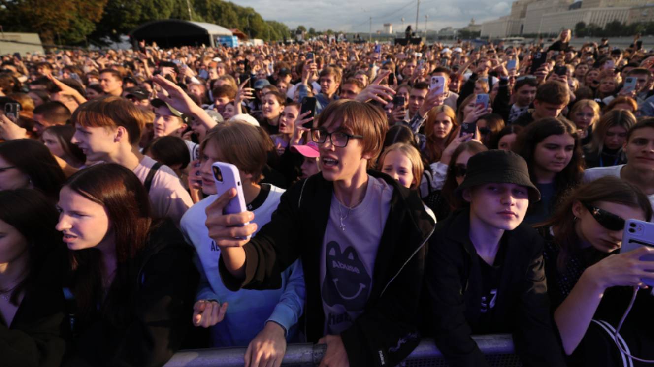 VK FEST 2024: чем запомнился двухдневный музыкальный фестиваль под открытым небом