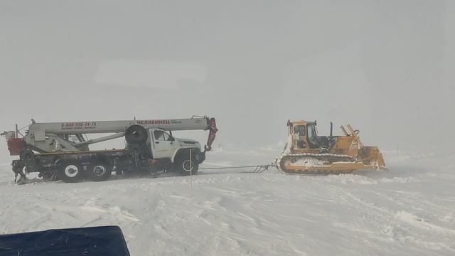 Как сломать новый автокран.