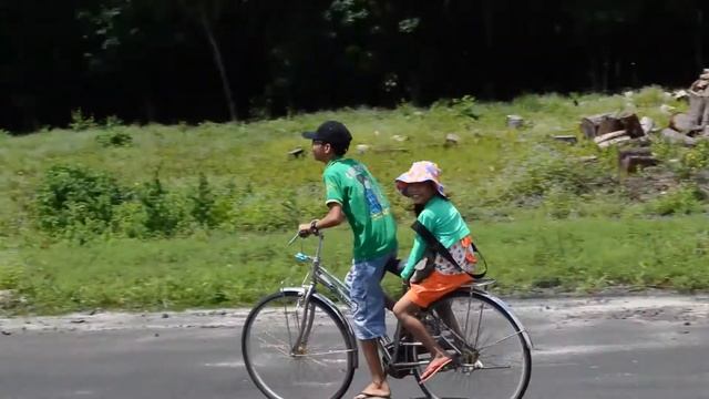 вьетнам по дороге из Сайгона смотреть онлайн