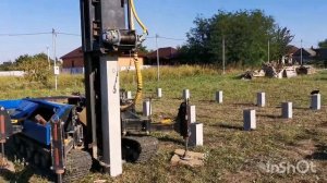 Фундамент под каменный дом на сваях за один день.