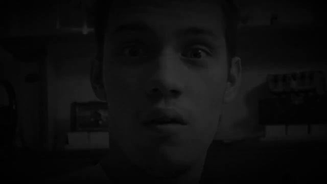 Страшные истории от Гробовщика - Кто спит рядом? смотреть онлайн