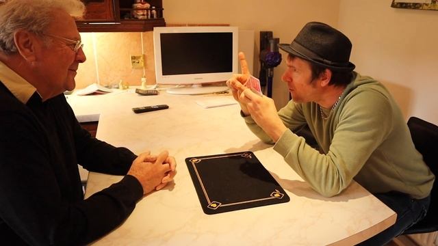 Nice card tricks from Making The Cut By Ryan Schlutz смотреть онлайн