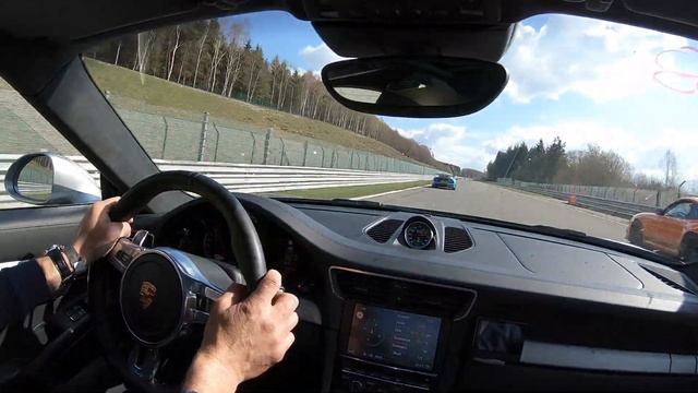 Porsche 911 Turbo S - Circuit de Spa Francorchamps смотреть онлайн