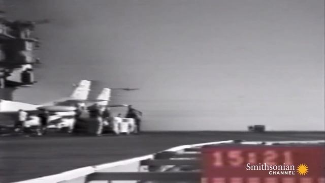 This Sailor Got Sucked Inside a Fighter Jet Engine смотреть онлайн