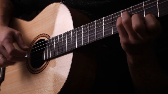 Полноразмерная классическая гитара Carmina собственного производства. смотреть онлайн