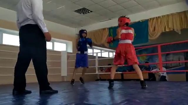BOXING Кыргызстан- Казахстан Арбуду Ахмед представляет КР в красном углу ринга смотреть онлайн